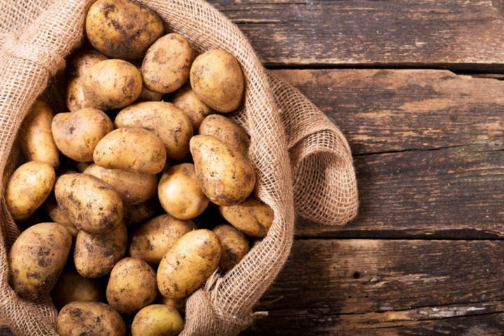 Украинцы покупают картофель в пять раз дороже, чем он идет на экспорт 