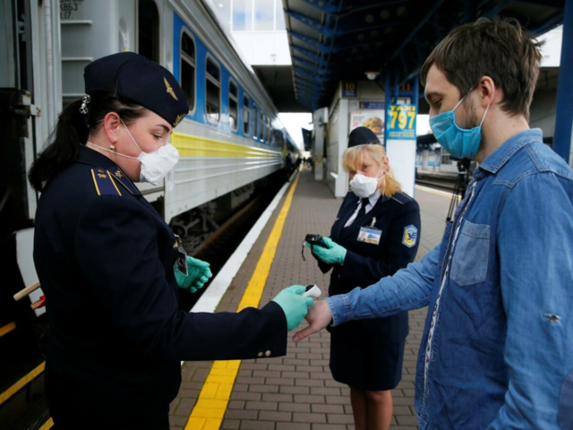 Вакцинация или ПЦР-тест: в Украине начали действовать новые правила перевозки пассажиров