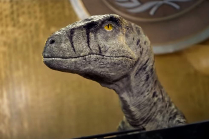 Динозавр выступил с трибуны ООН: предупредил человечество о вымирании (видео) 