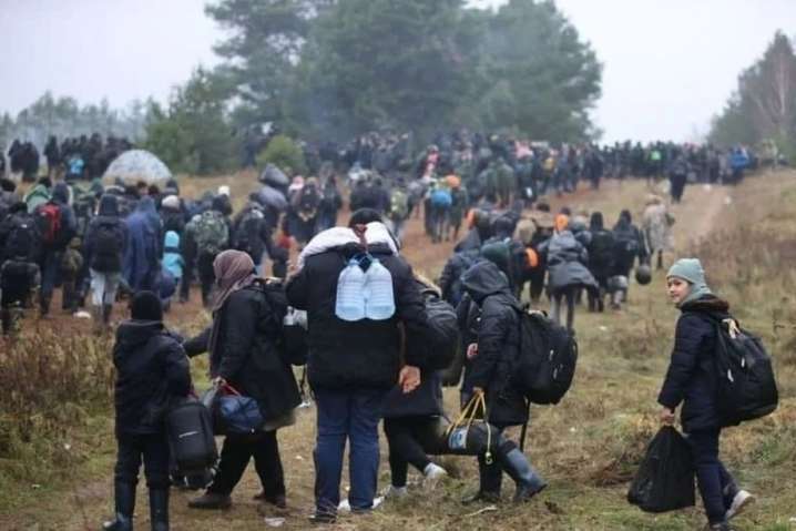 Хто виграє від ситуації з міграційною кризою на кордоні ЄС: думка Латвії