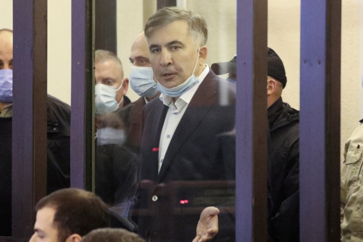 Саакашвили заявил о пытках. Суд по делу отложили до 23 декабря (видео)