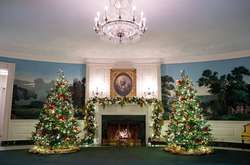 Белый дом украсили к Рождеству (фото)