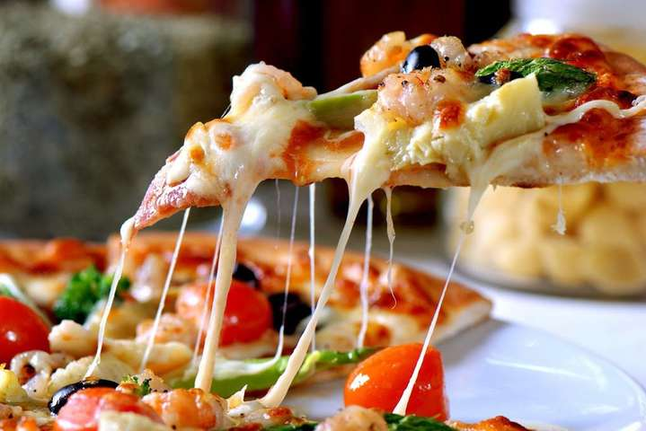 День пиццы: 10 интересных фактов из истории легендарного итальянского блюда 