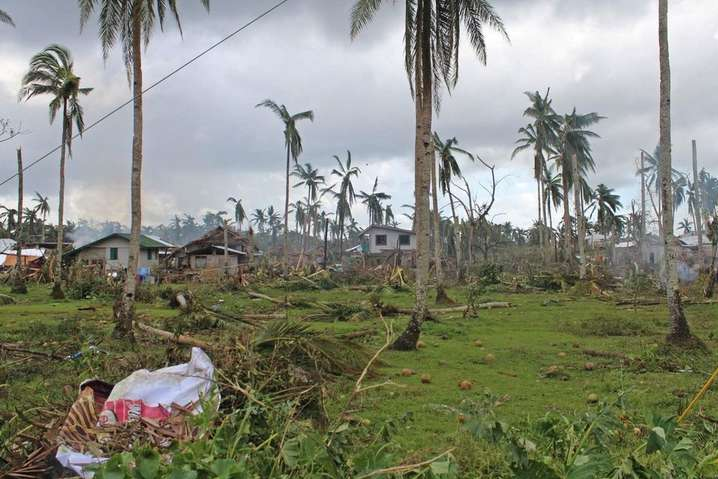 Супертайфун на Филиппинах: количество жертв превысило две сотни