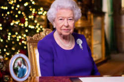 Елизавета II из-за «Омикрона» нарушит многолетнюю традицию празднования Рождества 