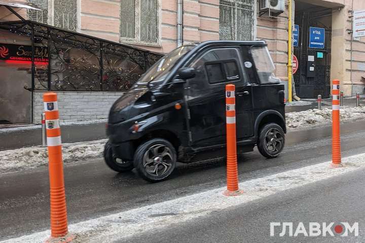 Український електромобіль засвітився на дорогах Києва (фото)