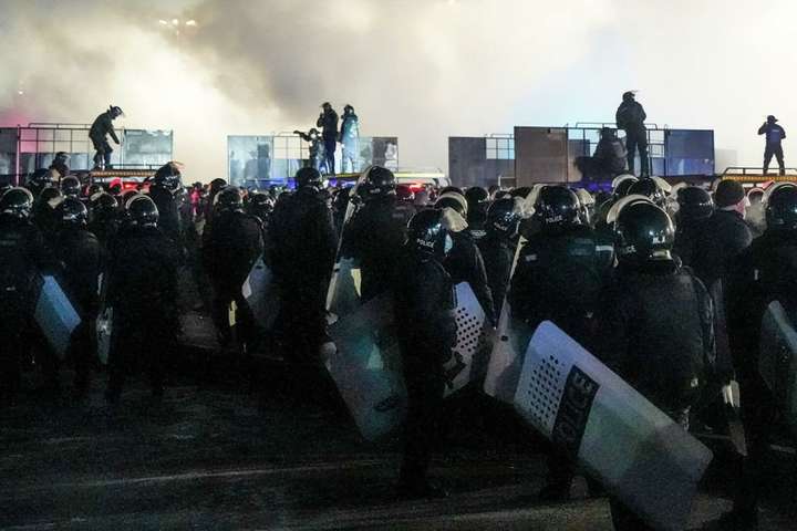 Кремль відреагував на «газові» протести у Казахстані