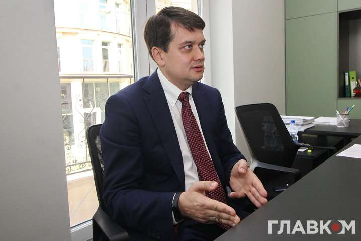 Социолог предупредил Разумкова о рейтинговой опасности