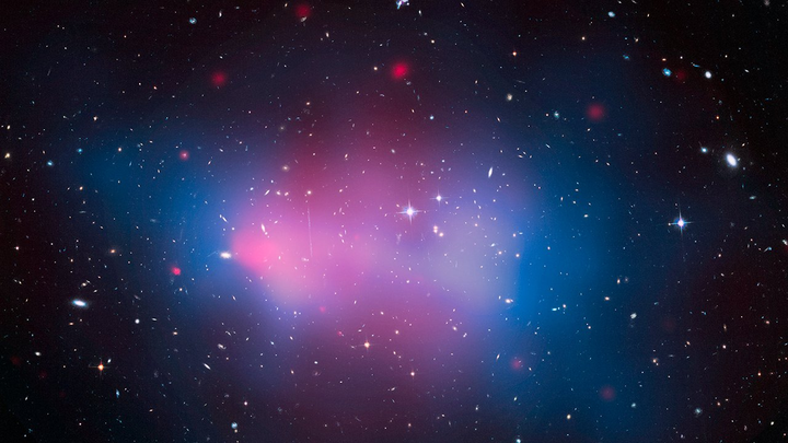 Астрономы показали самое массивное скопление галактик
