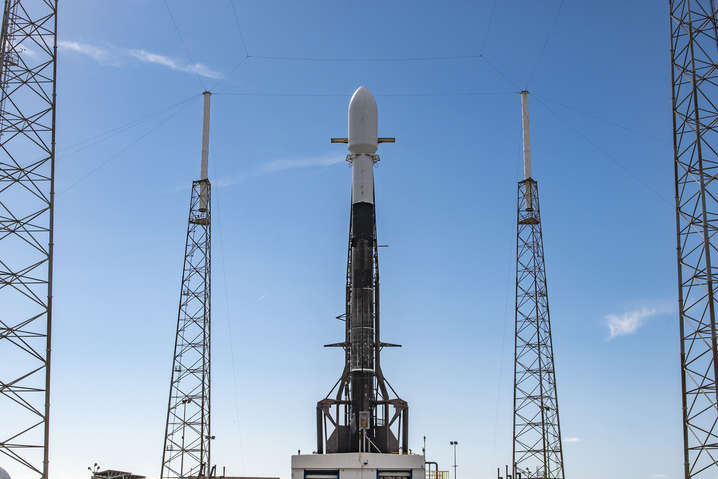Украина возвращается в космос. SpaceX выводит на орбиту спутник «Сич-2-30»
