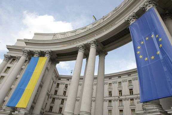 МЗС назвав країни, які евакуюють дипломатів з України 
