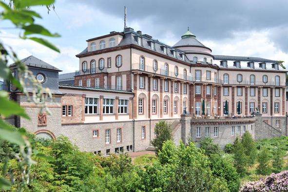 У Німеччині знайшли палаци родичів Назарбаєва на 100 млн євро (фото)