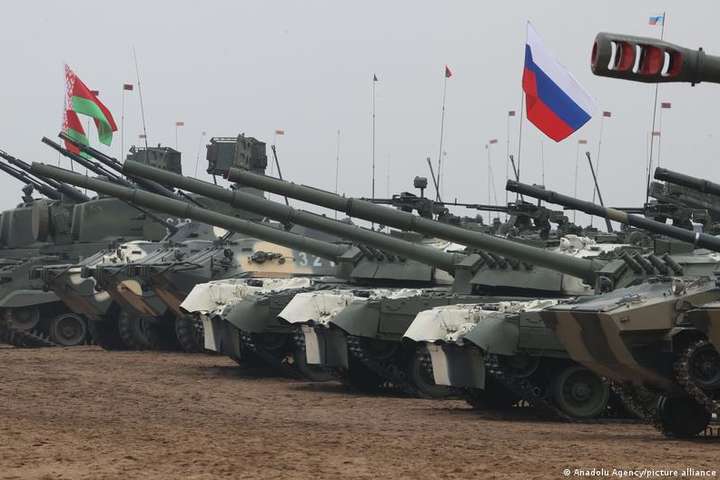 Що думають білоруси про військове зближення Мінська з Москвою?