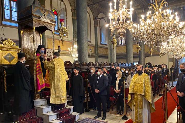 Вселенський патріарх Варфоломій провів літургію за мир в Україні (фото)