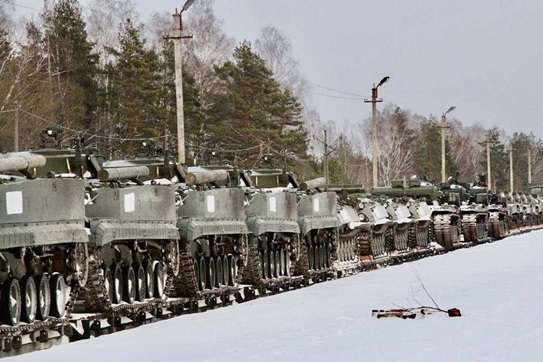 Можливе відведення російських військ, збої в роботі банків. 15 лютого за хвилину