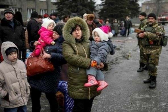 Путін обіцяє біженцям з Донбасу їжу та по 3,7 тис. грн