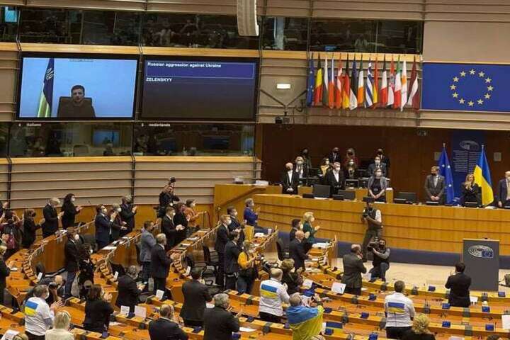 Європарламент розпочав процедуру вступу України до ЄС