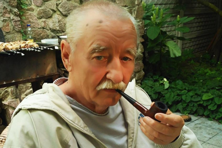 80-летний композитор Игорь Поклад две недели жил в подвале без света, отопления, воды и связи