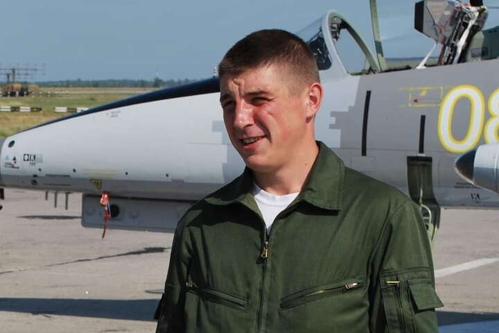 Ушел в небо. Пилот ВСУ получил посмертное звание «Герой Украины» (видео)