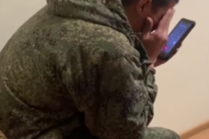 Російська мати обіцяє дати «піз**лєй» солдату, який не хоче воювати в Україні. Радіоперехоплення 