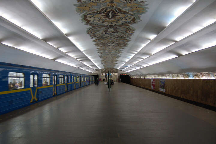 Метрополітен Києва відновлює сполучення через Південний міст