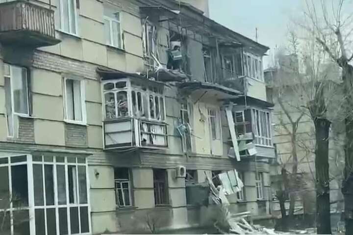 Окупанти обстріляли лікарню в Сєвєродонецьку і житлові будинки в Лисичанську (фото)