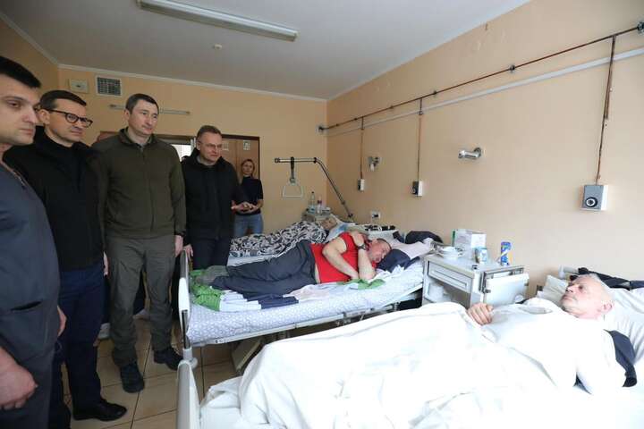 Близько 10 тисяч українських бійців поїдуть на лікування до Польщі