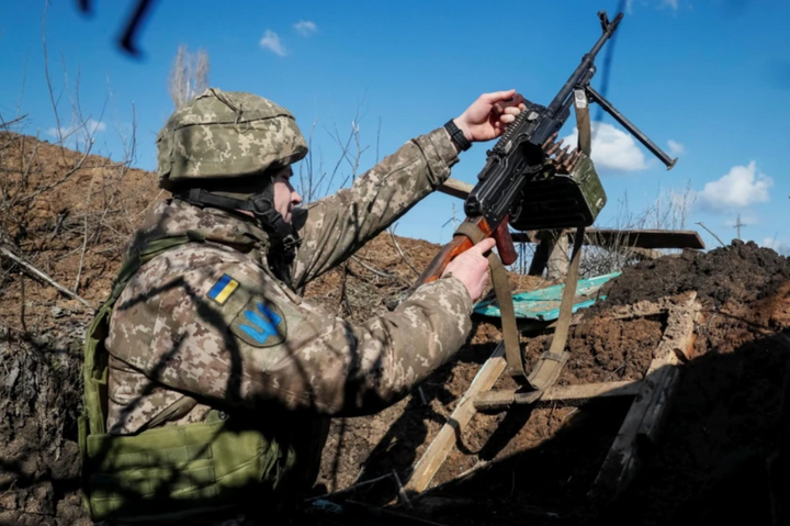 Військові відбили 10 атак окупантів на Донбасі: список втрат ворога