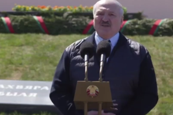Лукашенко подякував Богу за диктатуру в Білорусі (відео)
