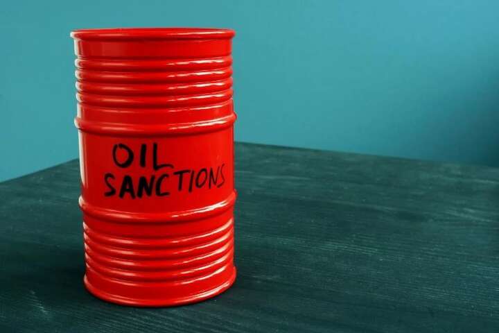 Нафтове ембарго: ЄС завершує роботу над шостим пакетом санкцій проти Росії