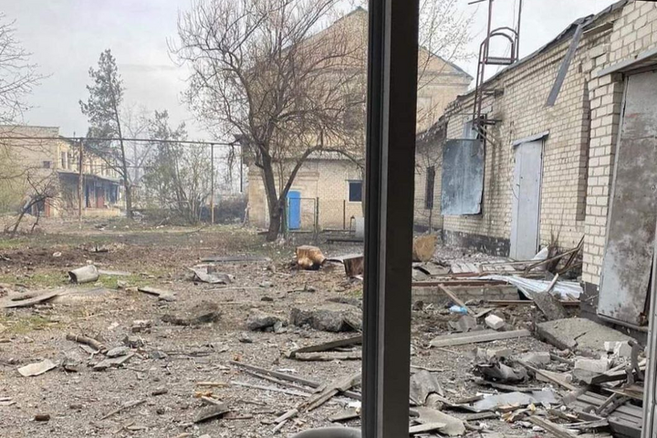 Рашисты целились по «Азоту», а разбомбили одну из последних АЗС на Луганщине