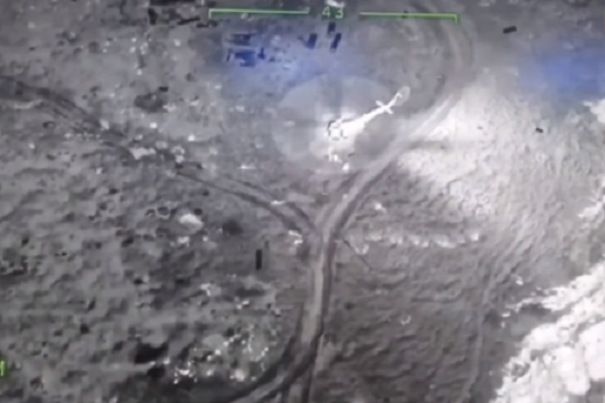 У острова Змеиный ВСУ уничтожили вертолет рашистов: эффектное видео