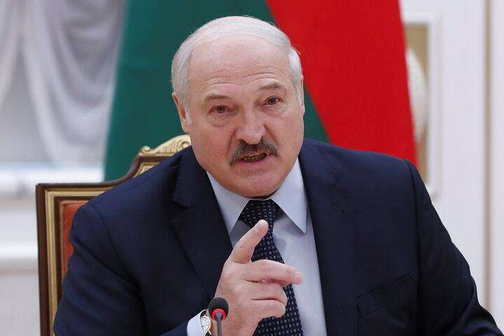 Лукашенко оголосив другий етап перевірок «бойової» готовності свого війська