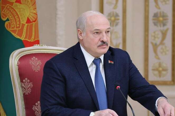 Олександр Лукашенко вимагає мобільності від армії Білорусі - Лукашенко захоплюється тактикою українських військ (відео)