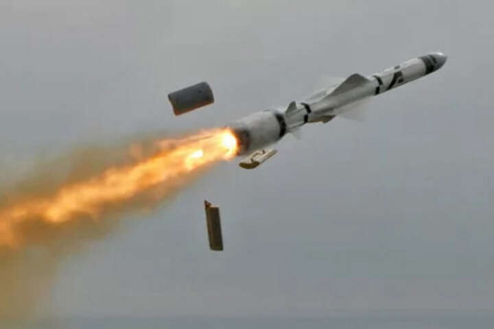  У Чорному морі небезпека обстрілів: названо число ракет на борту російських кораблів