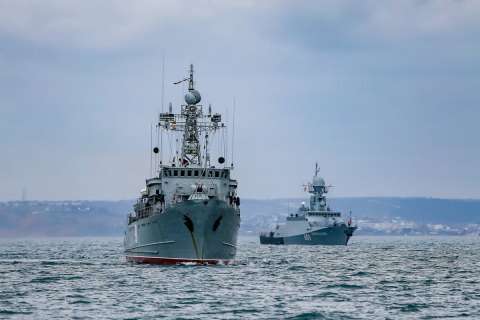 Росіяни у Чорному морі блокують цивільні кораблі 