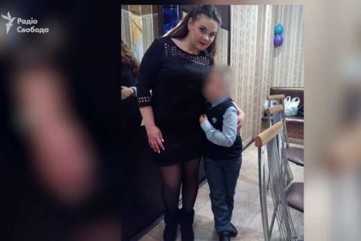 Журналісти ідентифікували дружину окупанта, яка хотіла відрізати вуха українським дітям