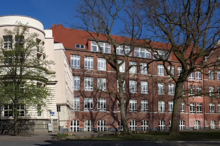 У школі в Німеччині сталася стрілянина: є поранені