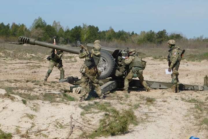 Мінус танк і два безпілотники: українські захисники розповіли про втрати ворога за добу на сході