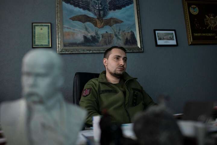 <p class="xfmc1">36-річний генерал Кирило Буданов &ndash; учасник війни на Донбасі. Очолив ГРУ Міноборони у серпні&nbsp;2020&nbsp;року<b><i></i></b></p>