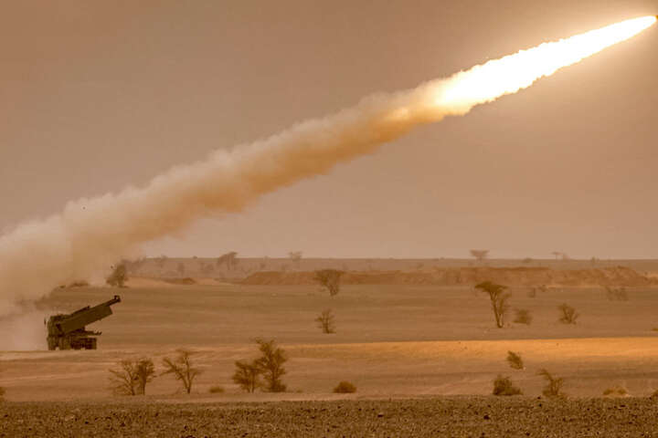 США нададуть Україні досконалі ракетні системи та боєприпаси