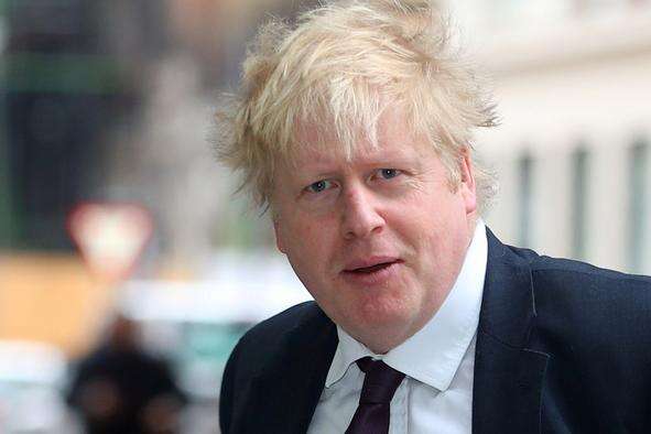 Посол Великої Британії натрапила у столичному кафе на круасан «Борис Джонсон» (фото)