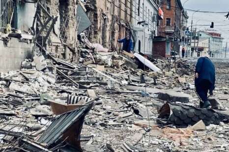 У Маріуполі окупанти планують знести всі частково зруйновані будинки – радник мера