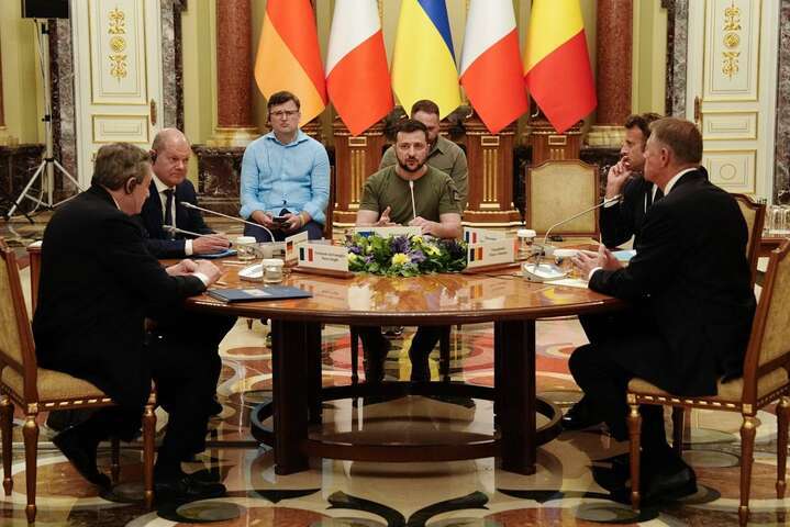 Офіс президента заперечив, що лідери країн ЄС схиляли Україну до перемовин з РФ