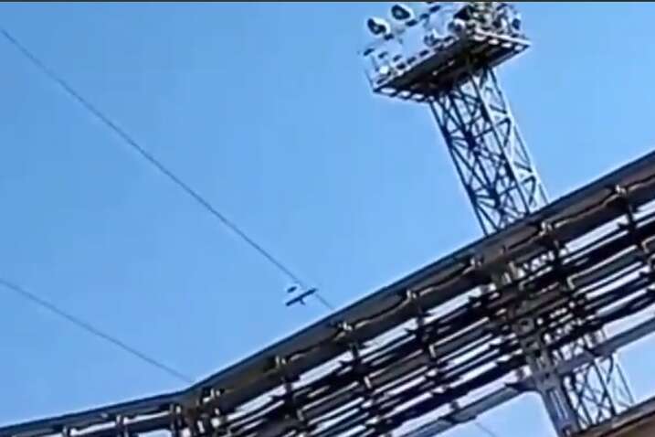«Где ПВО?». Появилось видео атаки дрона на российский нефтеперерабатывающий завод