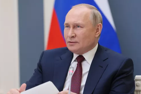 Заяв не буде: навіщо Путін уночі приїхав у Кремль