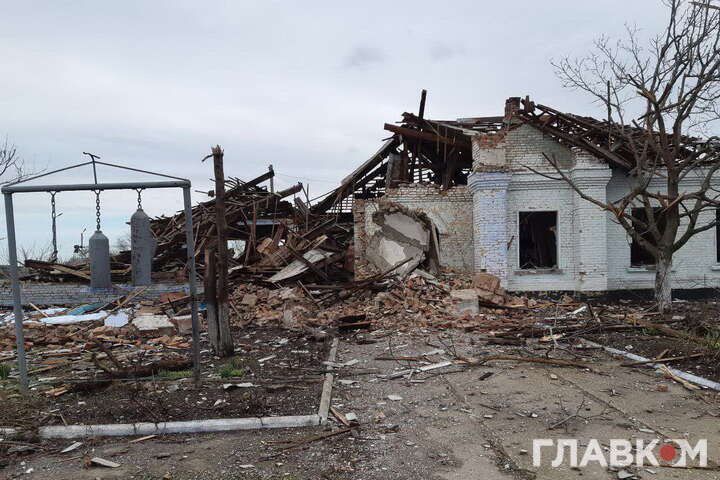 Окупанти вщент зруйнували Киселівку: страшні кадри із Миколаївщини (фото)