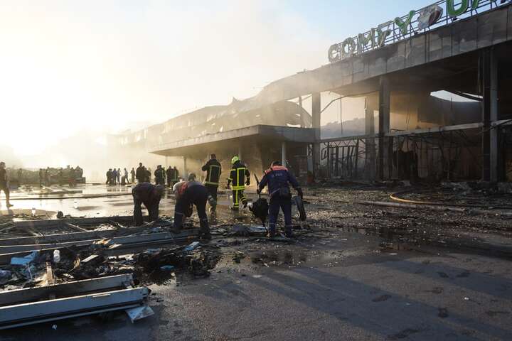 Знищення торгового центру у Кременчуці. Шарій знайшов виправдання для росіян