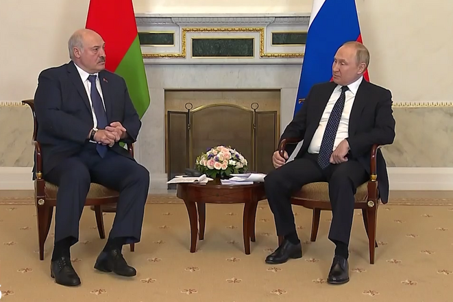 Медвежья услуга для Лукашенко. Что задумал Путин?