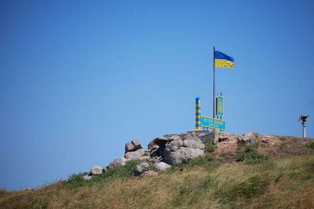 Українські військові повідомили, коли повернуться на Зміїний